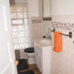 810 East 8th Street - Duluth apartment - bathroom