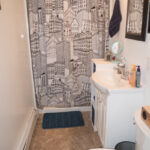 822 East 8th Street - Duluth apartment - bathroom