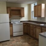 1420 East 2nd St. - Duluth apartment - kitchen